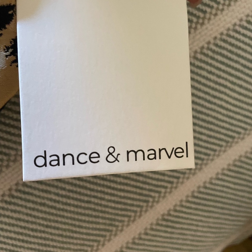 Dance & Marvel Leopard Print V Neck Dress with Puff Sleeves - Picture 6 of 14